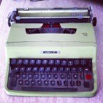 macchina da scrivere Olivetti