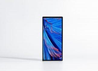 Oppo X: come funziona lo smartphone che si arrotola