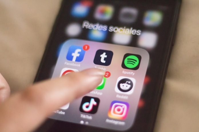 WhatsApp, le funzioni imperdibili con il nuovo aggiornamento