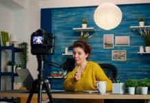 Guadagnare con Facebook, Instagram, YouTube e TikTok: quanto rende il lavoro da creator Youtuber, influencer, creatori digitali