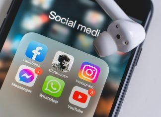 Meta accusata dall’UE di alimentare la dipendenza da Instagram e Facebook: cosa rischia in Italia dopo le pronunce USA WhatsApp cambiamenti