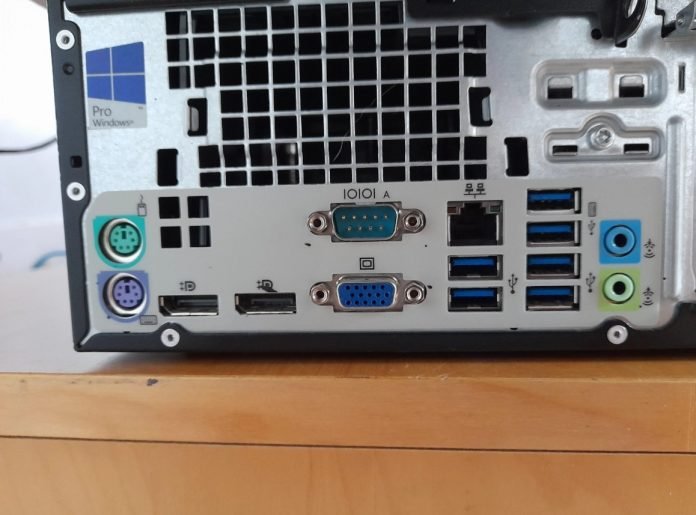 Come riportare in vita un vecchio monitor privo di HDMI Come riportare in vita un vecchio monitor privo di HDMI