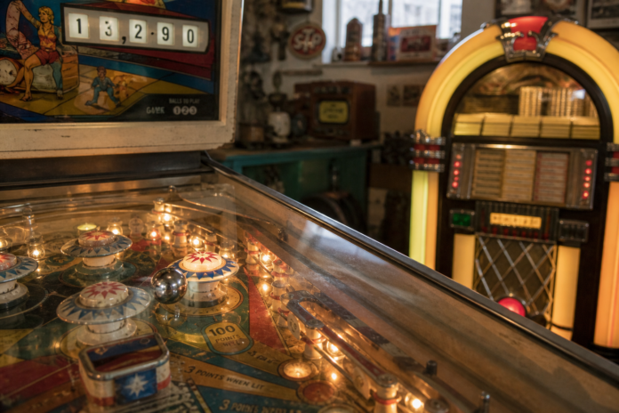 Flipper e jukebox vintage Flipper e jukebox vintage