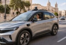 Il nuovo Codice della strada impone la presenza di un conducente nelle auto a guida autonoma